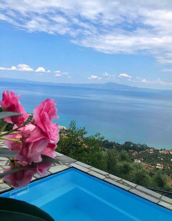 The Villa Of Blues Каламата Екстериор снимка