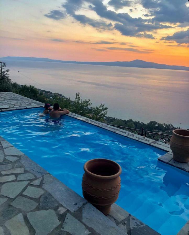 The Villa Of Blues Каламата Екстериор снимка